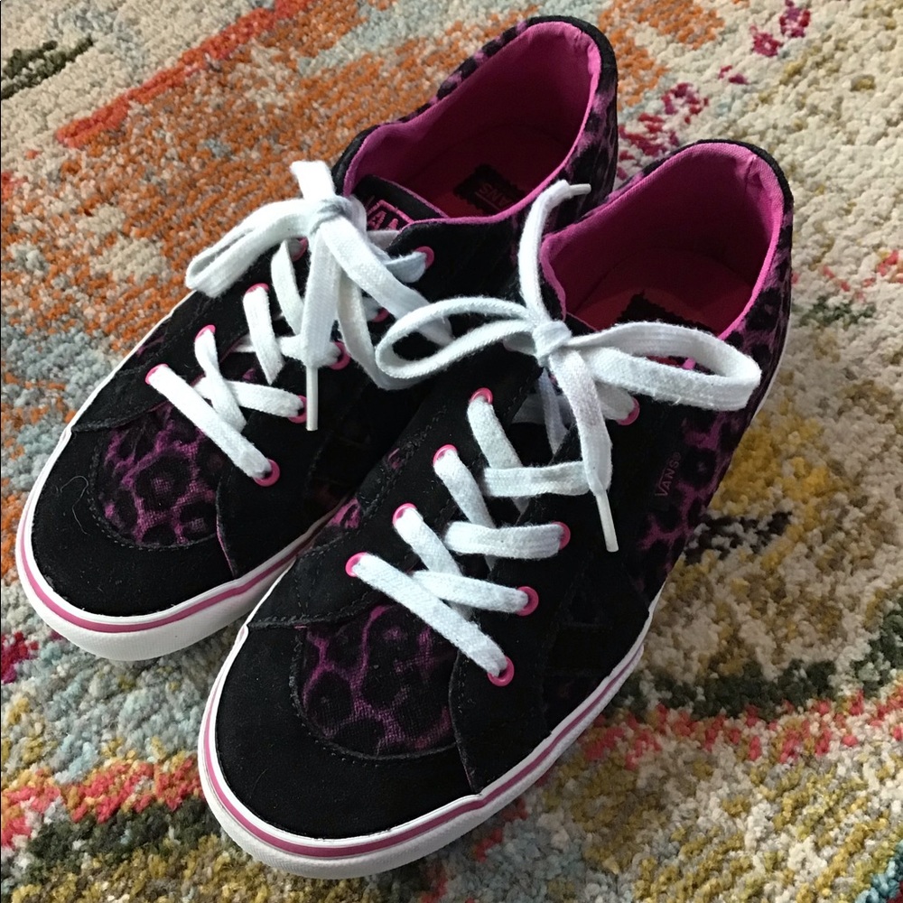 Vans black and pink leopard size 5US